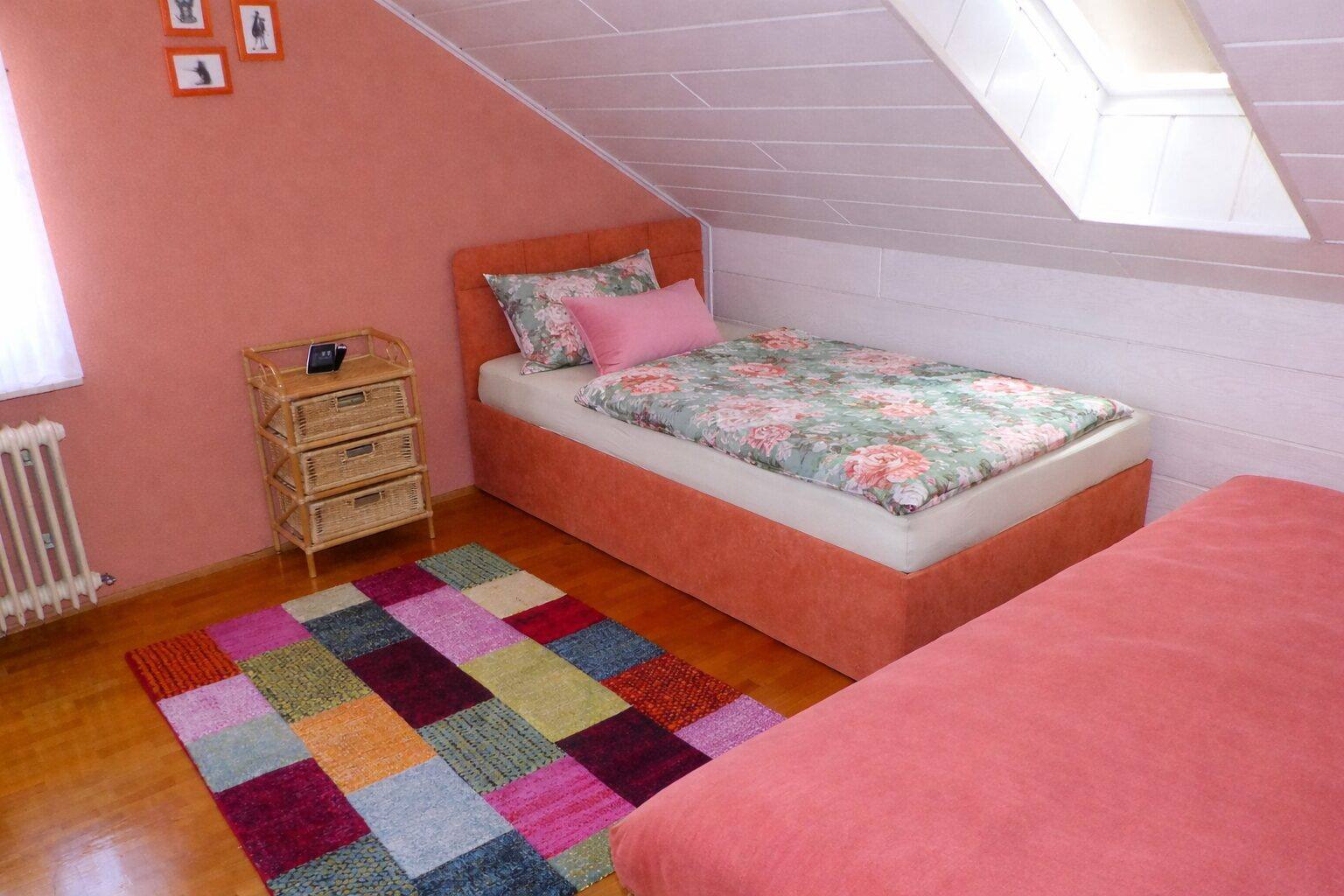 Schlafzimmer 2